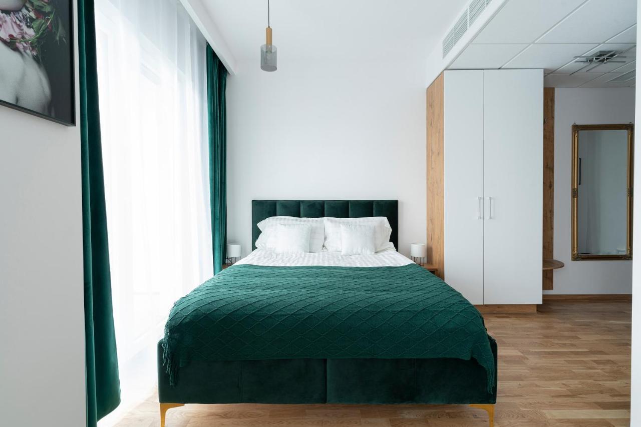 Apartamenty Wola Tower 华沙 外观 照片