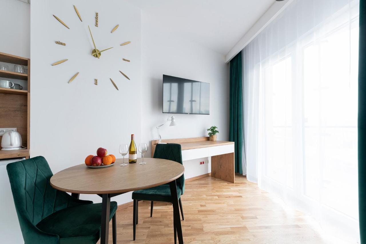 Apartamenty Wola Tower 华沙 外观 照片
