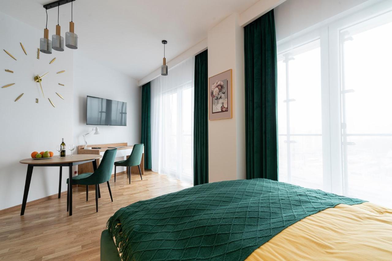 Apartamenty Wola Tower 华沙 外观 照片