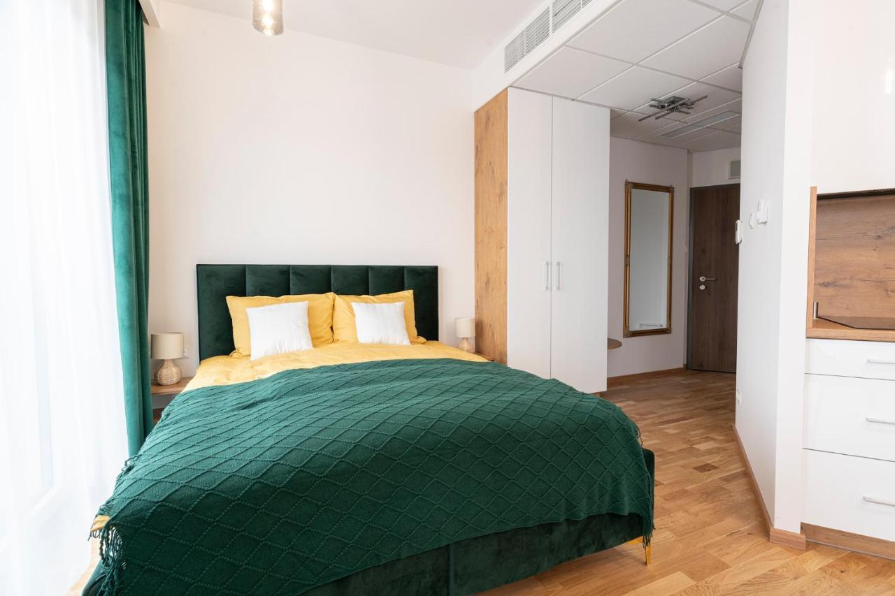 Apartamenty Wola Tower 华沙 外观 照片