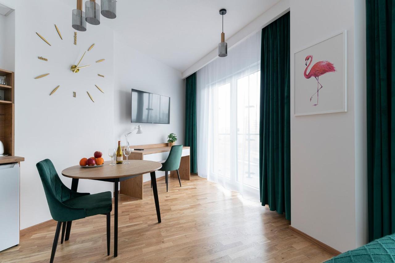 Apartamenty Wola Tower 华沙 外观 照片