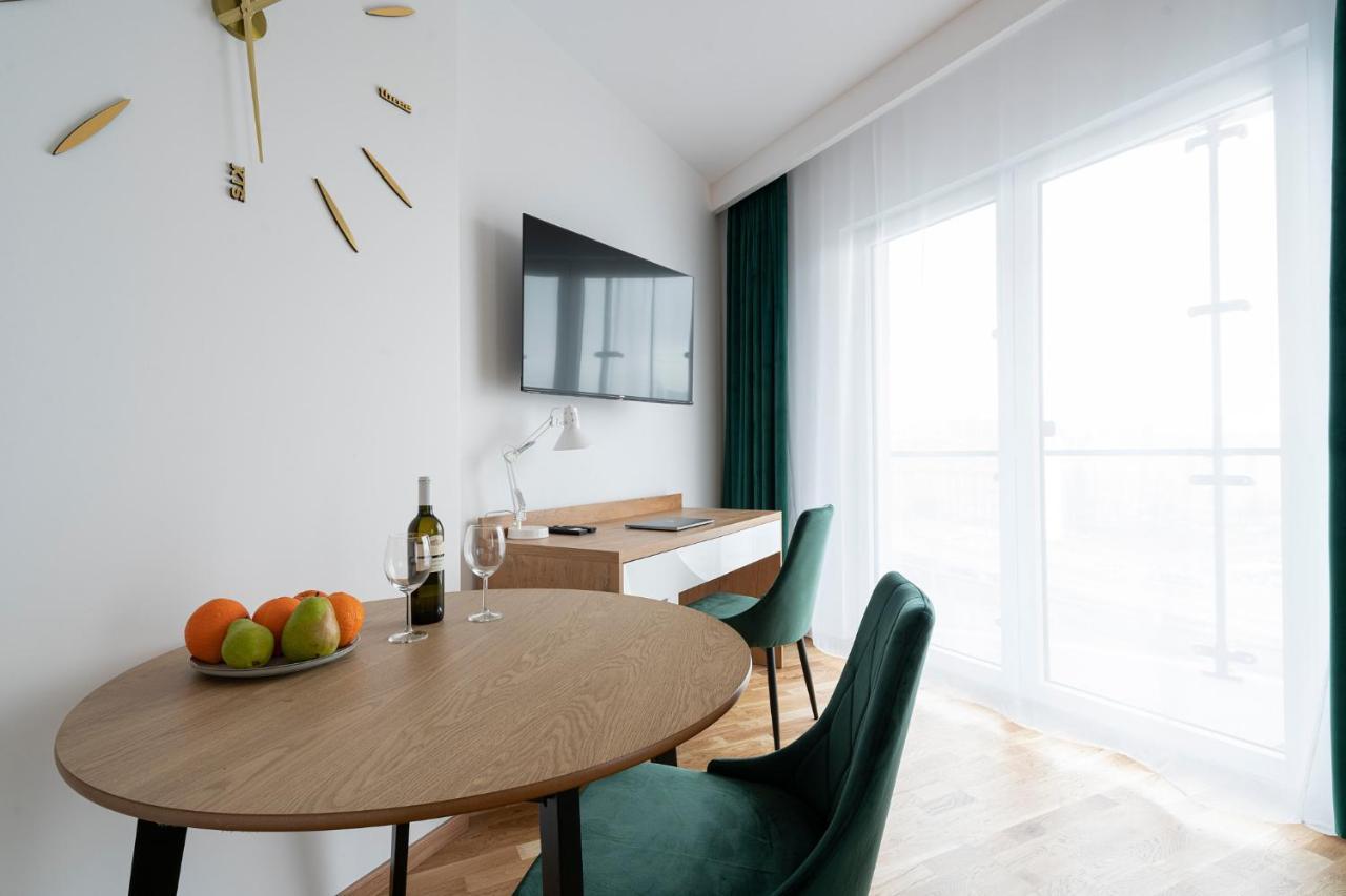 Apartamenty Wola Tower 华沙 外观 照片