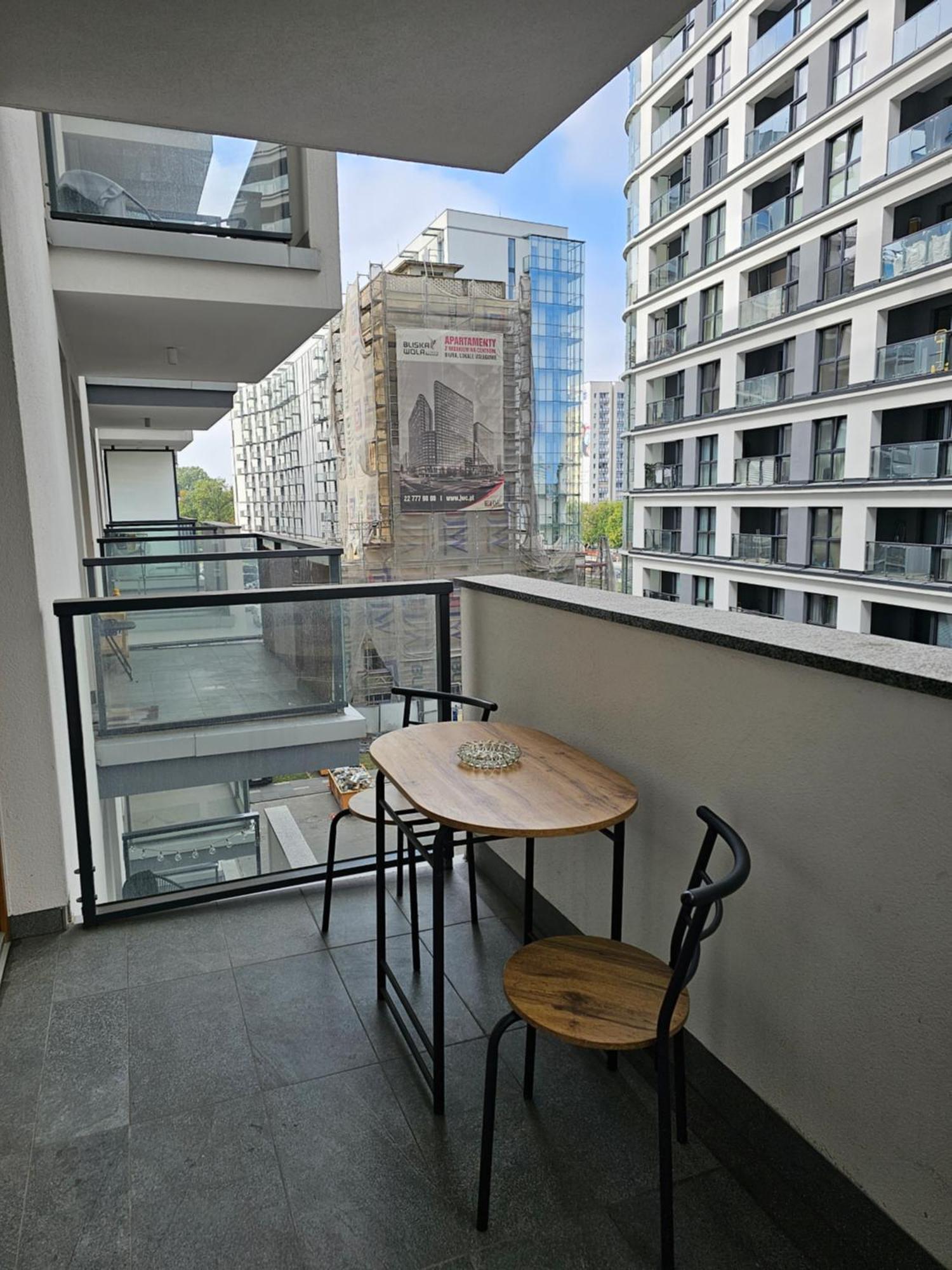 Apartamenty Wola Tower 华沙 外观 照片