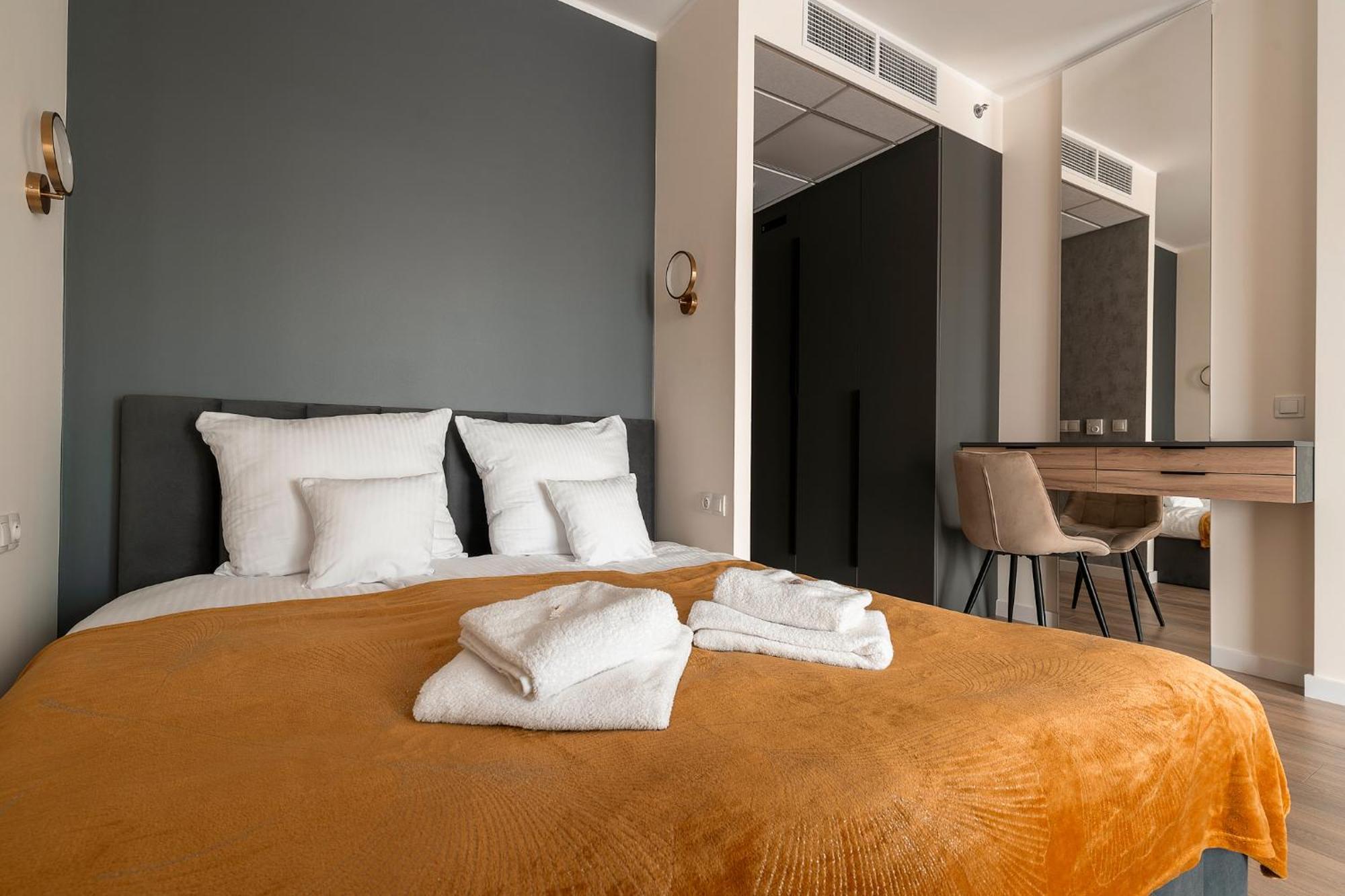 Apartamenty Wola Tower 华沙 外观 照片