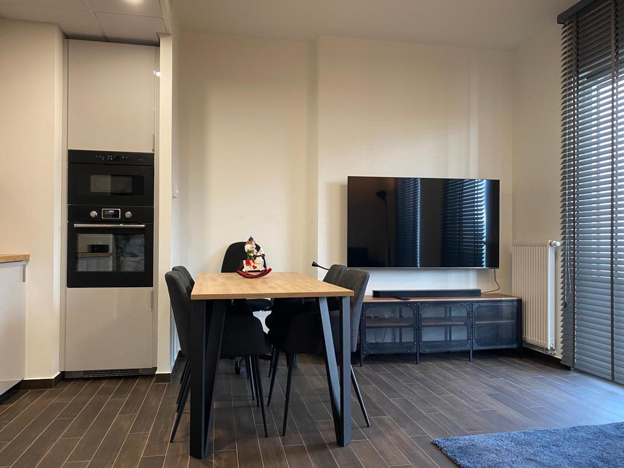 Apartamenty Wola Tower 华沙 外观 照片